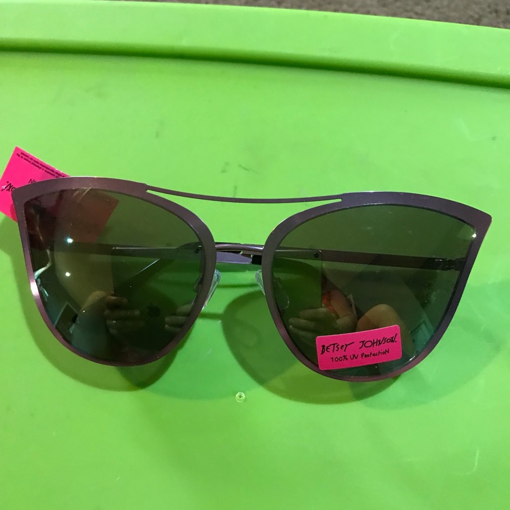 Woman’s new cat eye sunglasses Betsy Johnson